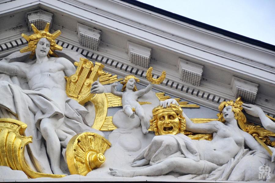 Golden Penis_National Theater Sofia